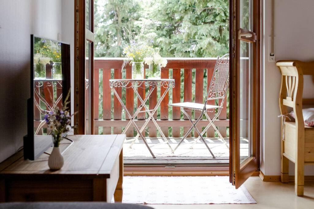 4-Zimmer-Ferienwohnung Waldbluemle 도벨 외부 사진
